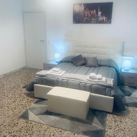 Le Stanze Di Sofia Bed & Breakfast Salerno Luaran gambar