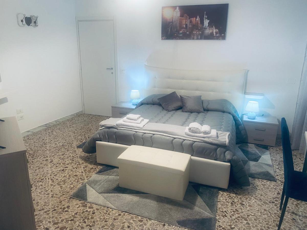 Le Stanze Di Sofia Bed & Breakfast Salerno Luaran gambar