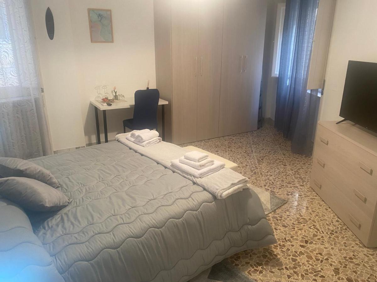 Le Stanze Di Sofia Bed & Breakfast Salerno Luaran gambar